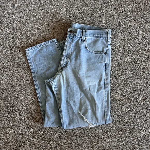 Carhartt Light Wash denim Jean, distressed - Picture 9 of 11